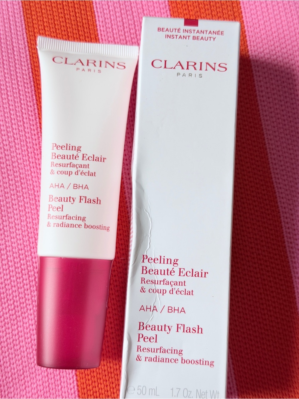 Clarins Beauty Flash Peel Tube in Pink and White